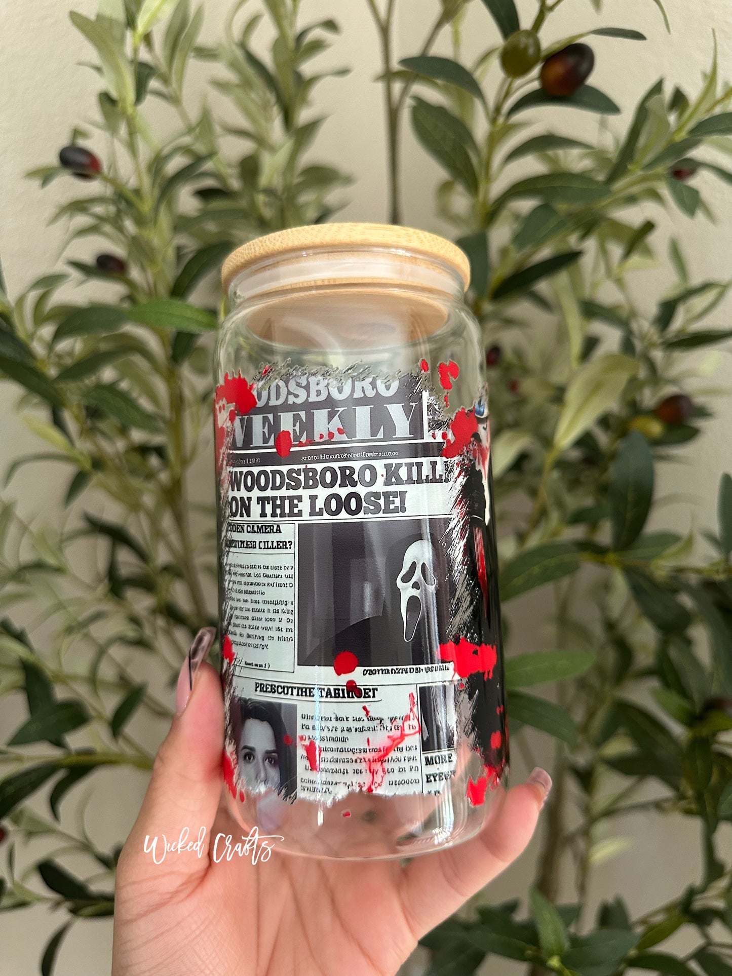 Scream Newspaper Glass Tumbler
