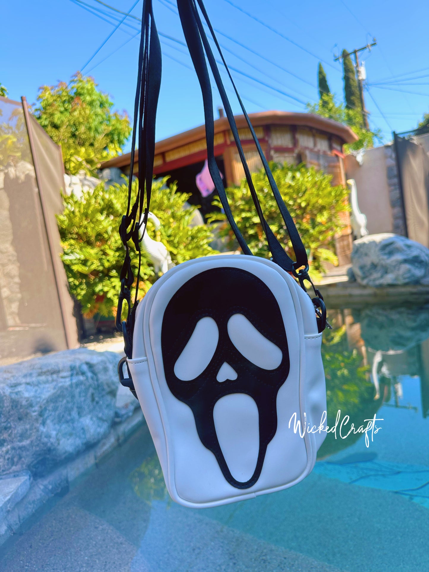 Scream White Crossbody bag